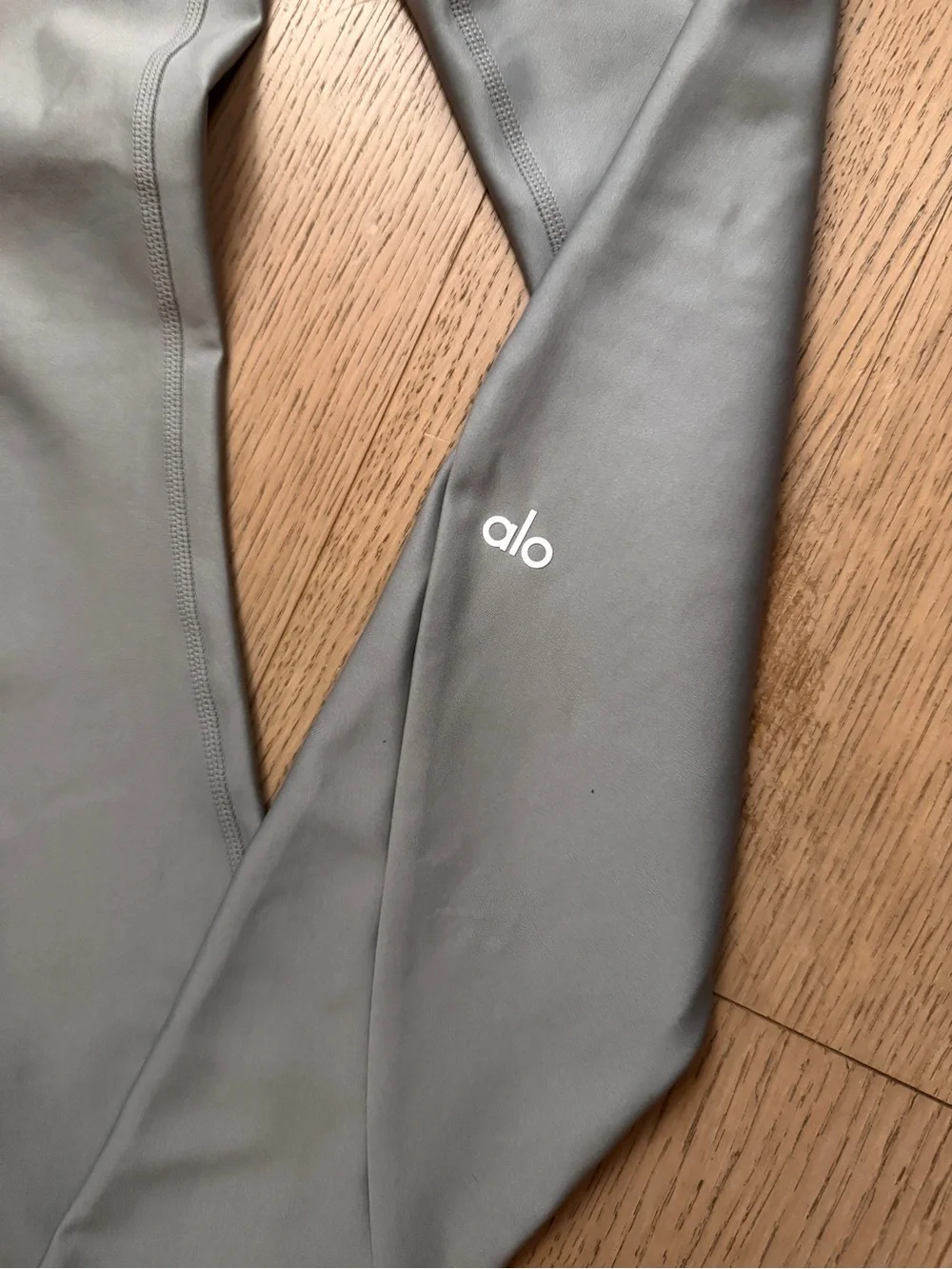 ALO Yoga Light Gray High-Waist Leggings